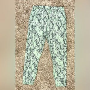 Fabletics Define PowerHold High-Waisted 7/8 Leggings, Cactus Snake, Size L